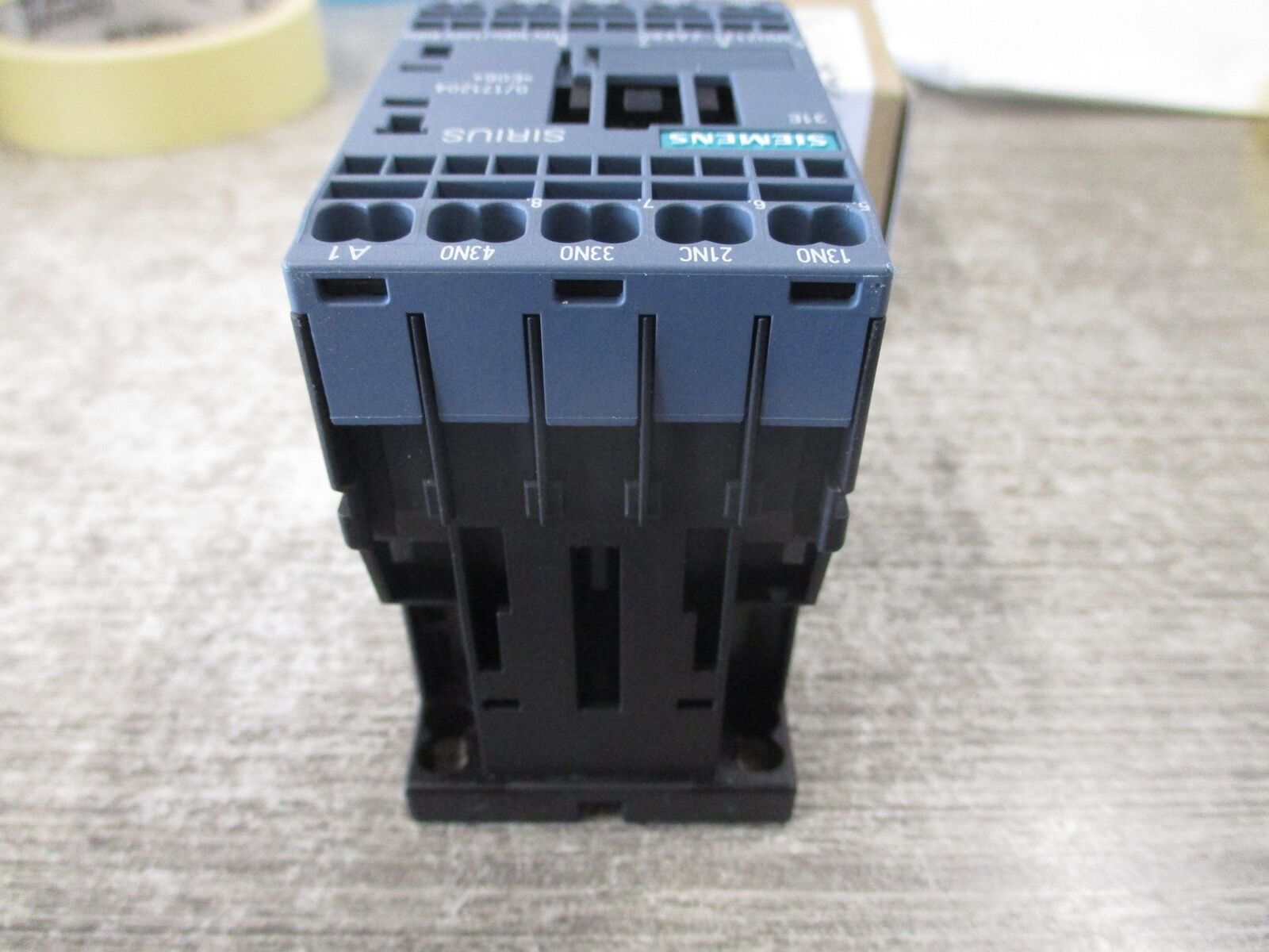 Siemens Contactor 3RH2131-2AK60 120V Coil 10A New Surplus