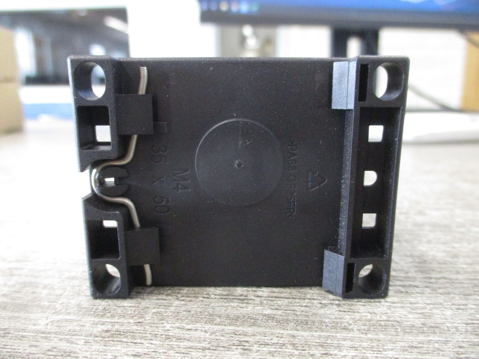 Siemens Contactor 3RT2018-1FB42 24VDC Coil 16A New Surplus