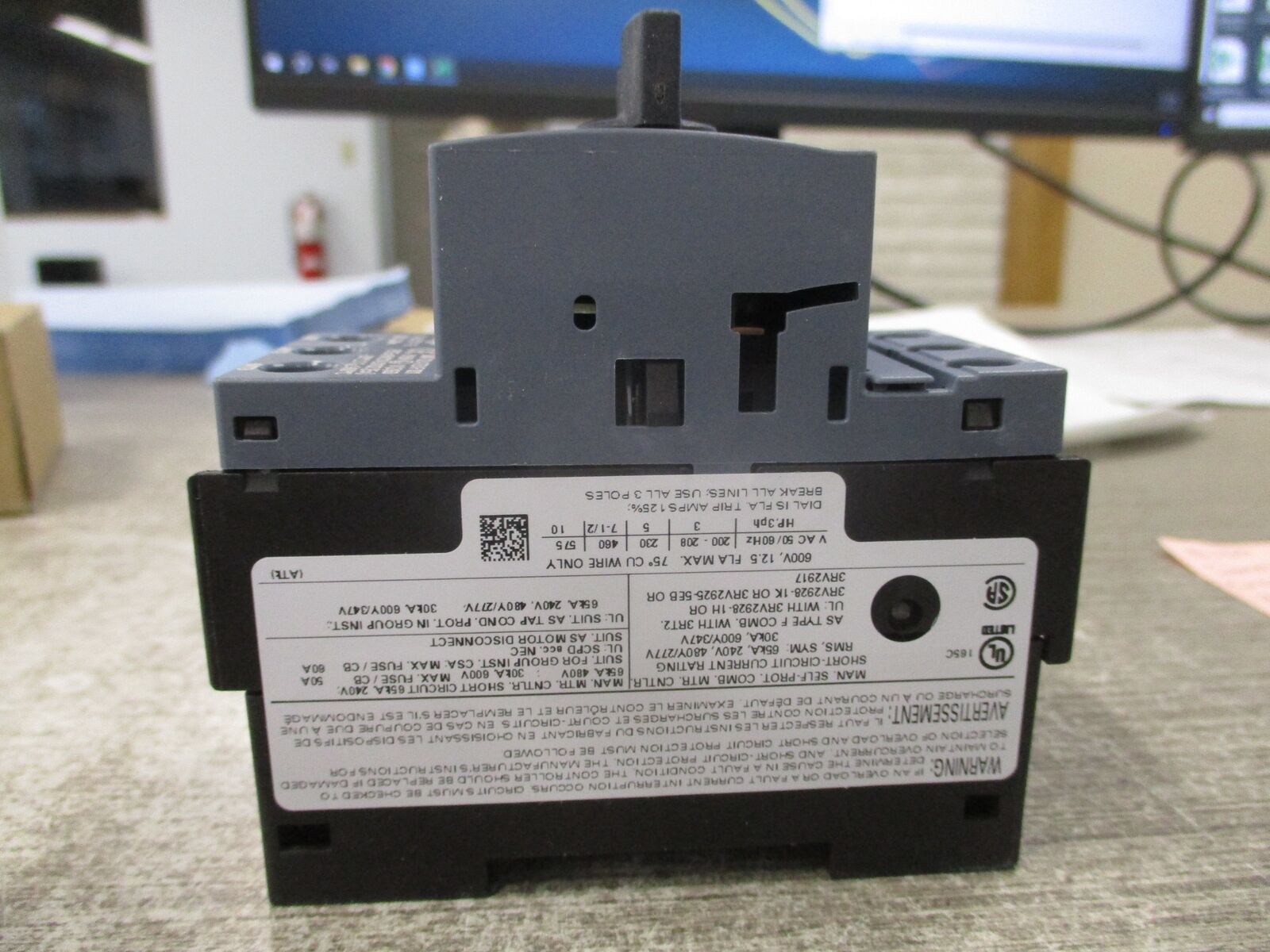 Siemens Circuit Breaker 3RV2011-1KA10 9-12.5A New Surplus