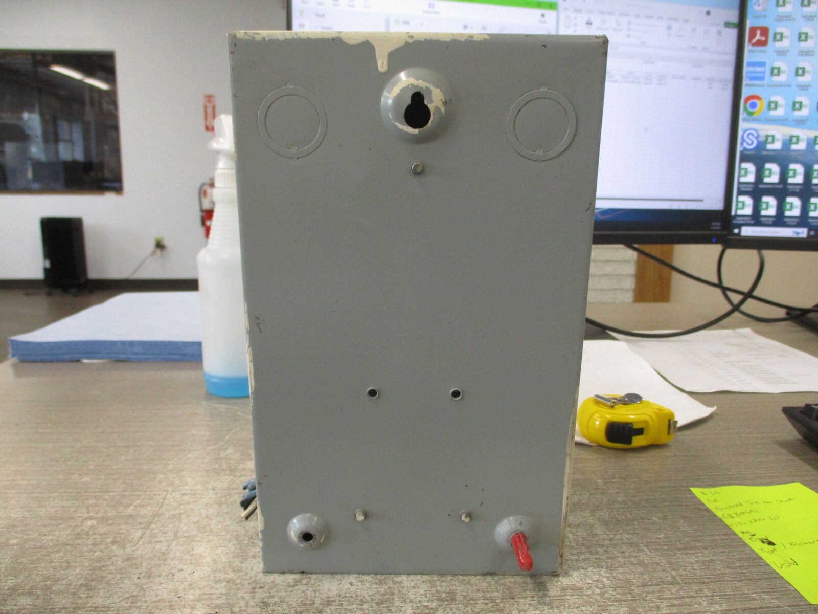 GE Enclosed Size 00 Starter CR306A1 115-120V coil 9A 600V Type 1 Enclosed Used