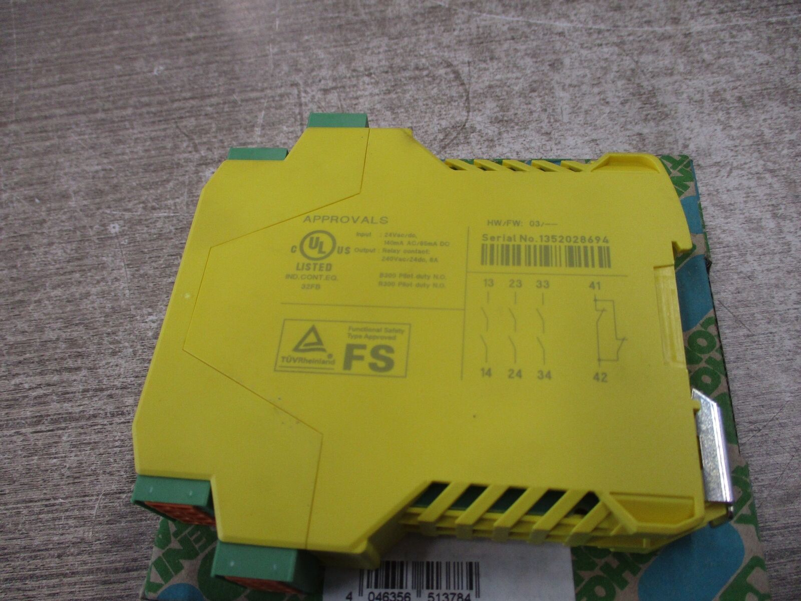 Phoenix Contact Safety Relay 2900510 PSR-SPP-24UC/ESAM4/3X1/1X2/B New Surplus