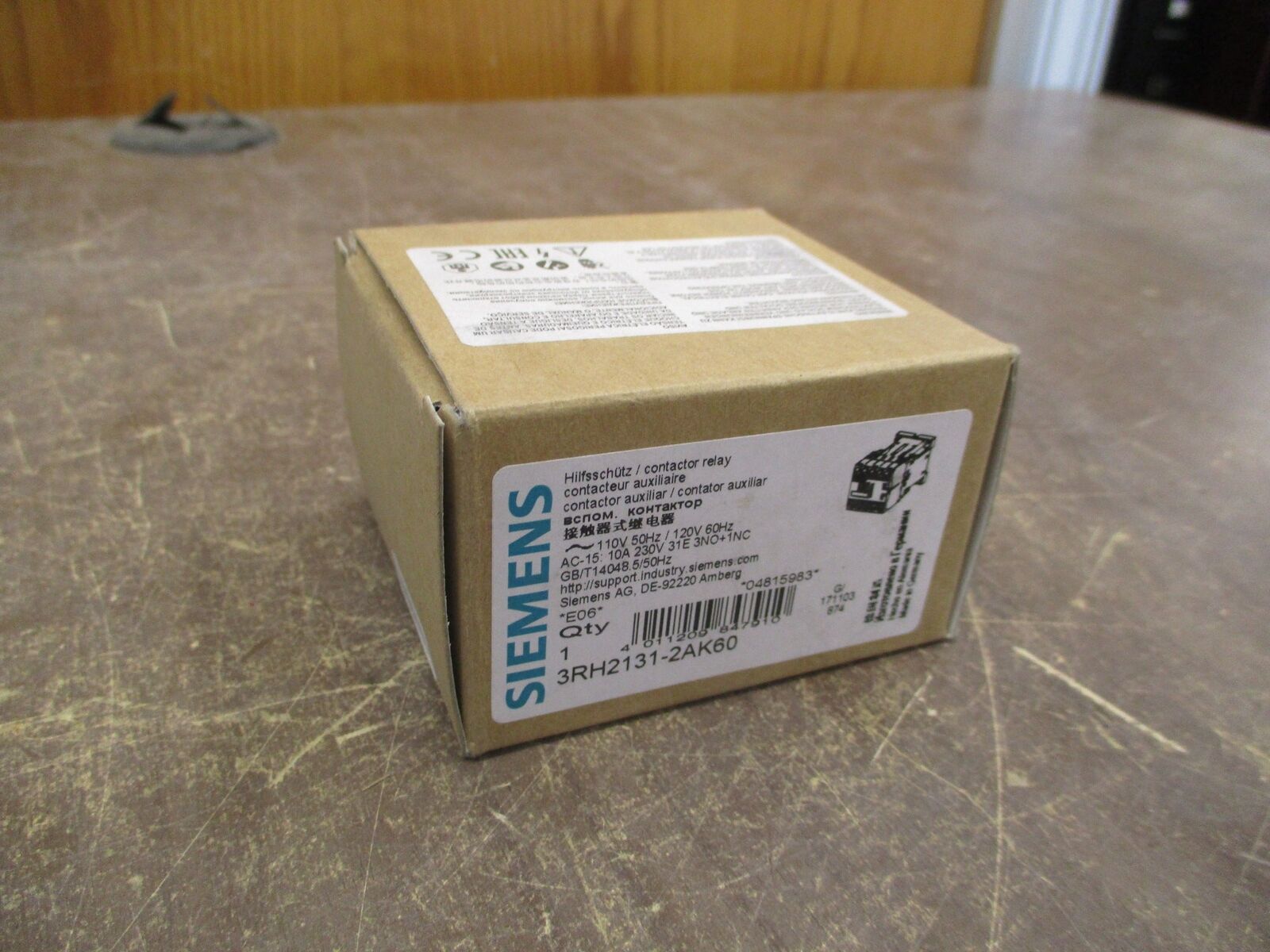 Siemens Contactor 3RH2131-2AK60 120V Coil 10A New Surplus