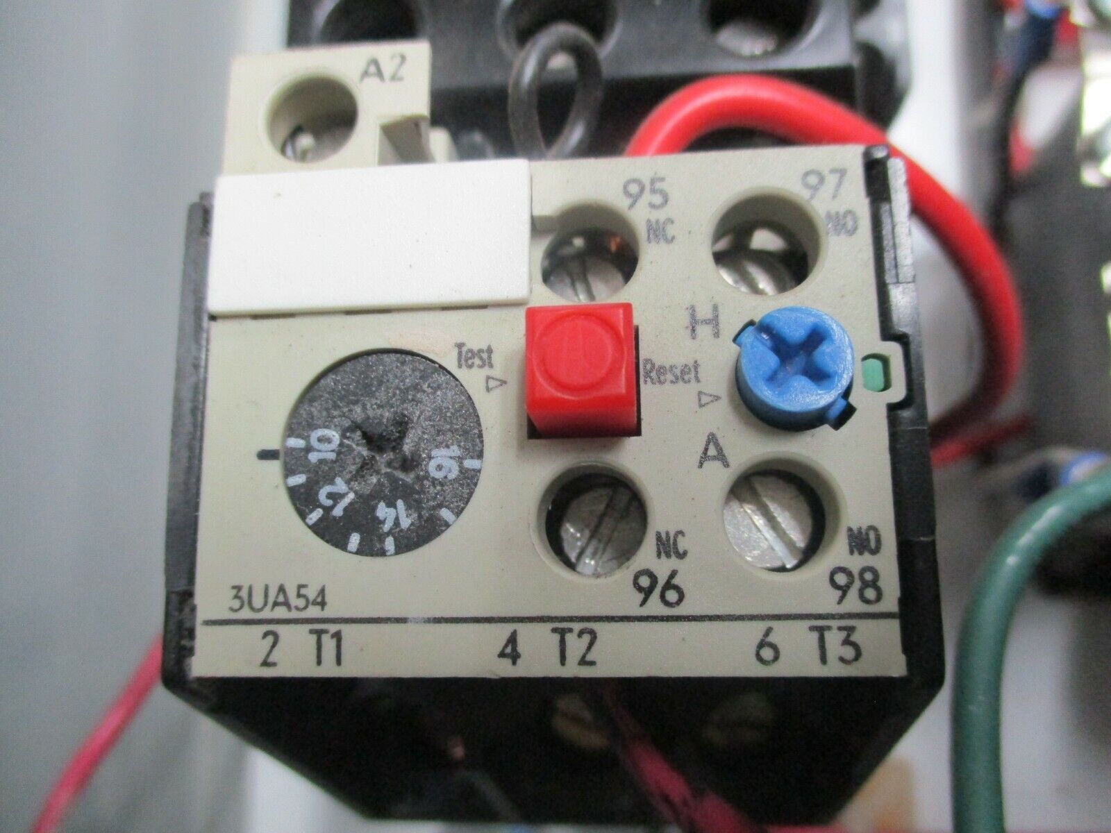 Siemens Breaker Combination 3TB44 120V Coil 10-16A Trip 25A Breaker Used