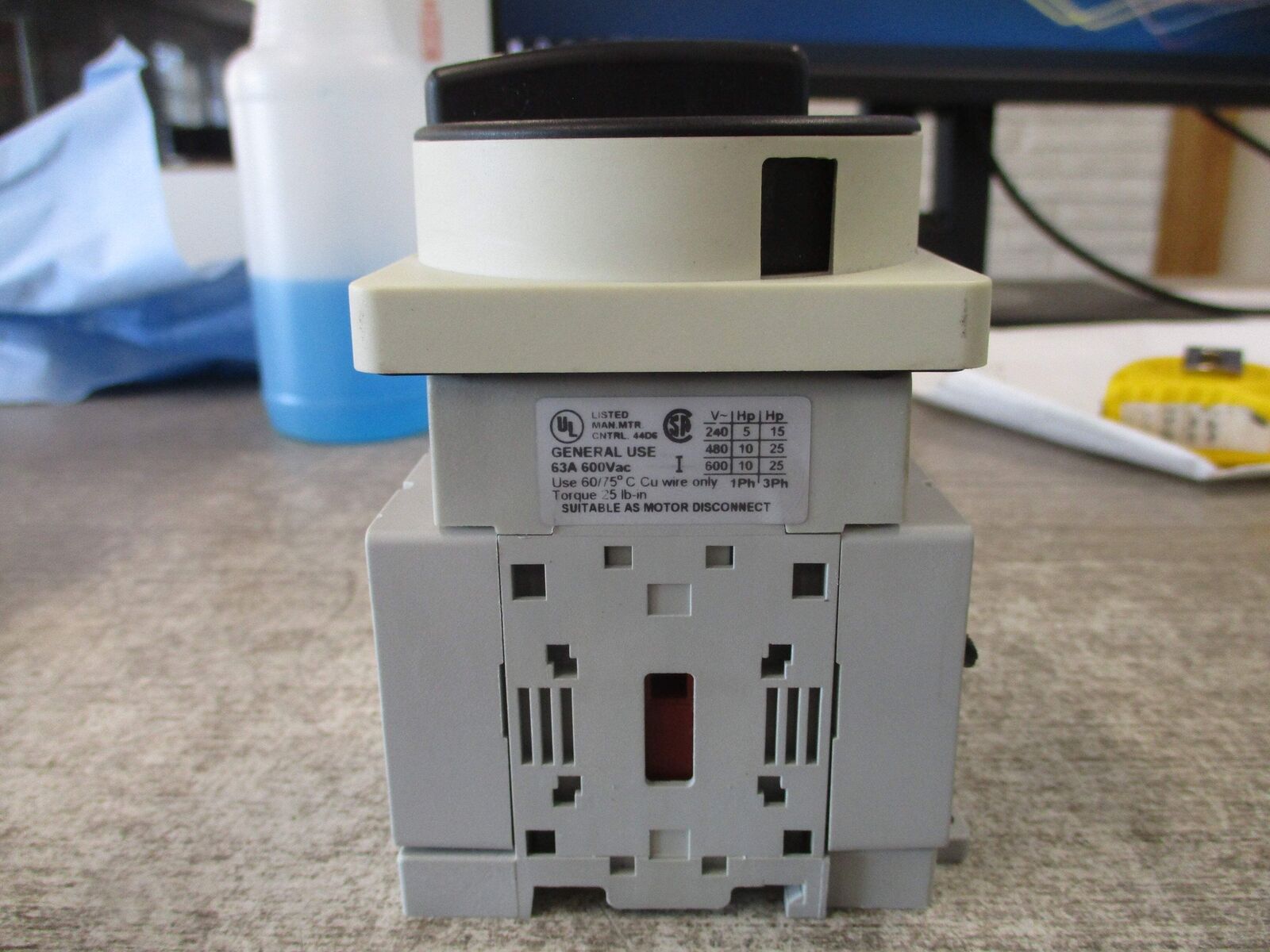 Allen-Bradley Disconnect Switch 194E-E63-1753 Ser. B 63A 690V 3P Used