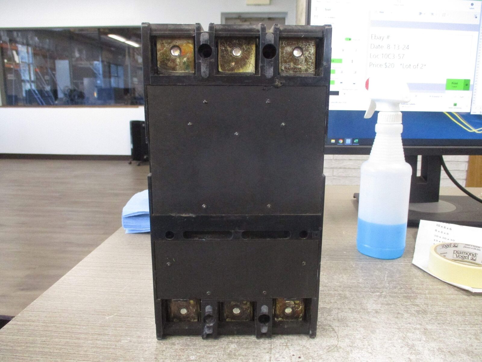 Square D Circuit Breaker LAL363001027 300A 600V 3P W/Shunt Trip Used
