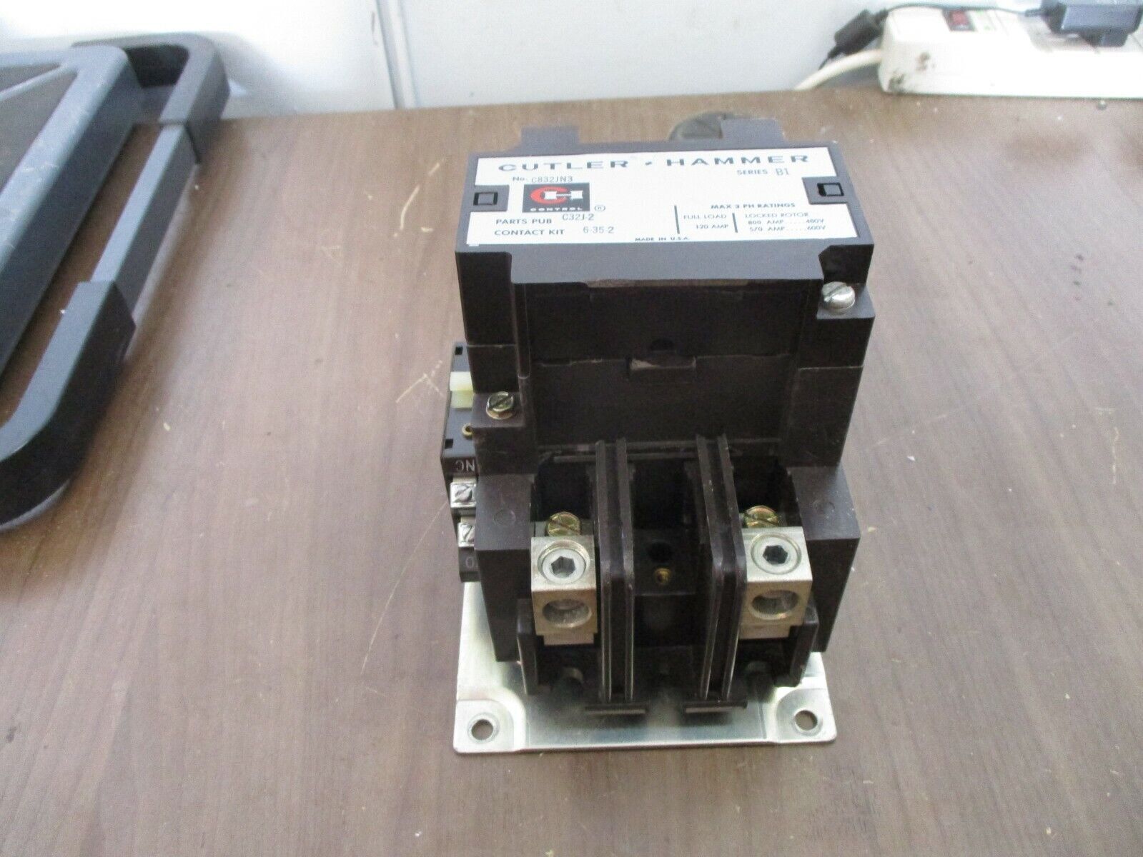 Cutler-Hammer Contactor C832JN3 Ser. B1 120V Coil 120A 600V 2P Used