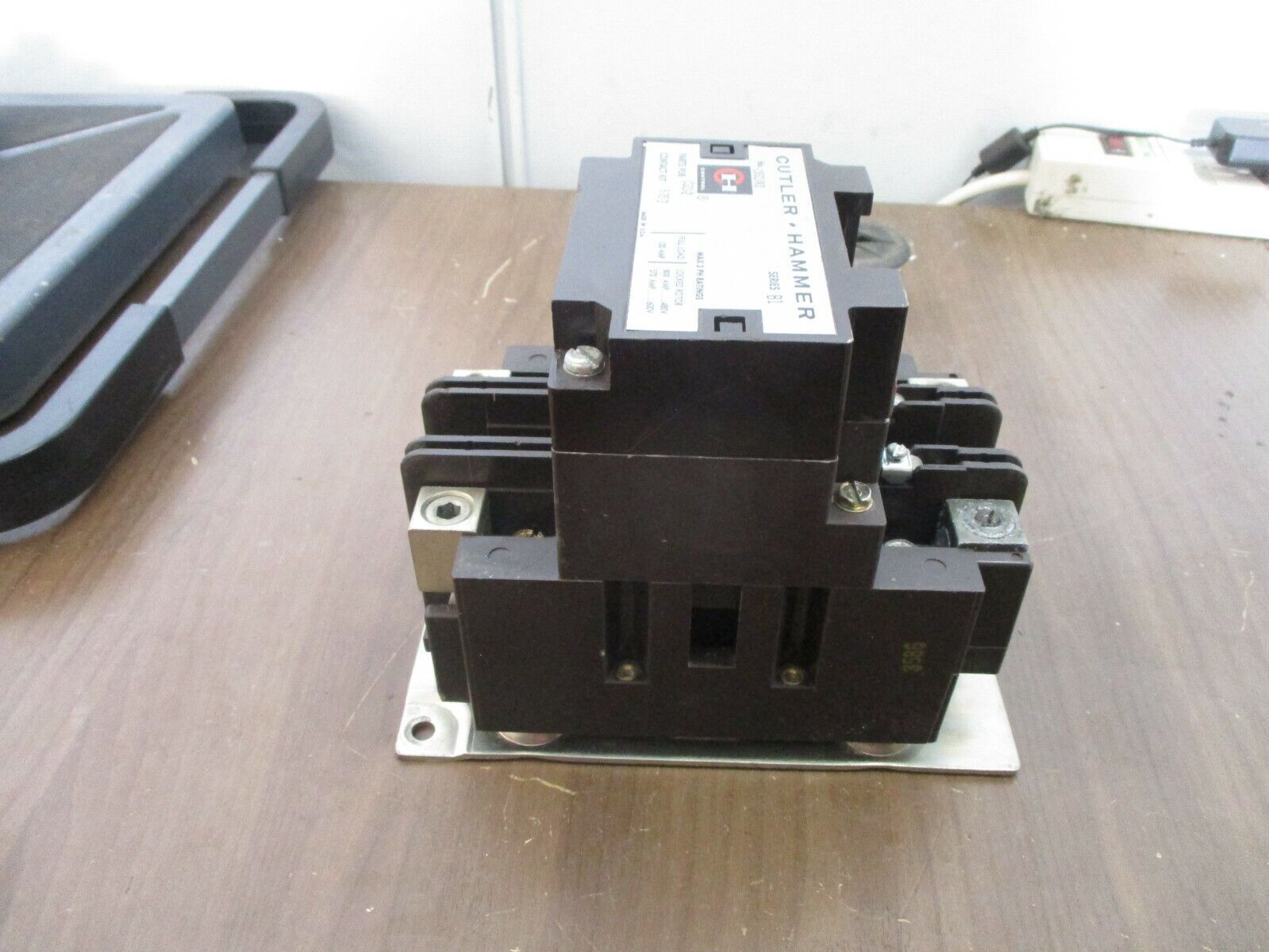 Cutler-Hammer Contactor C832JN3 Ser. B1 120V Coil 120A 600V 2P Used