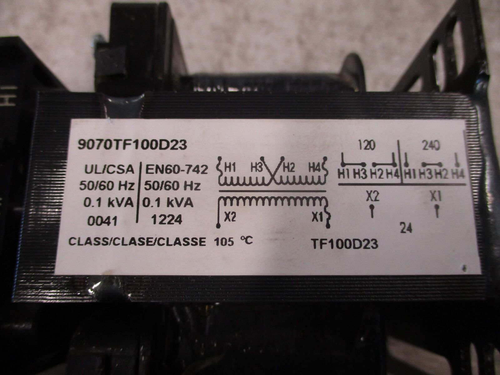 Square D Transformer 9070TF100D23 0.1kVA Pri: 120/240V Sec. 24V 50/60Hz Used