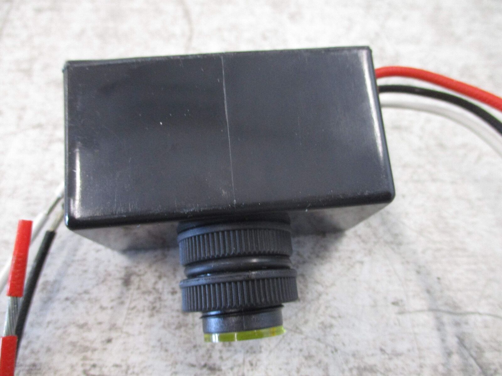 DTL Photo Control DBE120 1.5T 105-130VAC 50/60Hz 1000VA Used