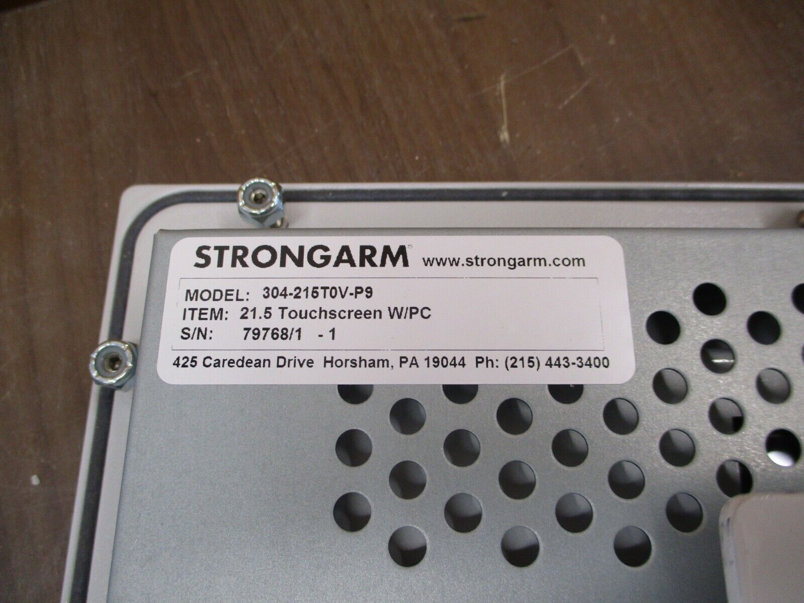 Strongarm 21.5" Touchscreen w/ PC 304-215T0V-P9 Used