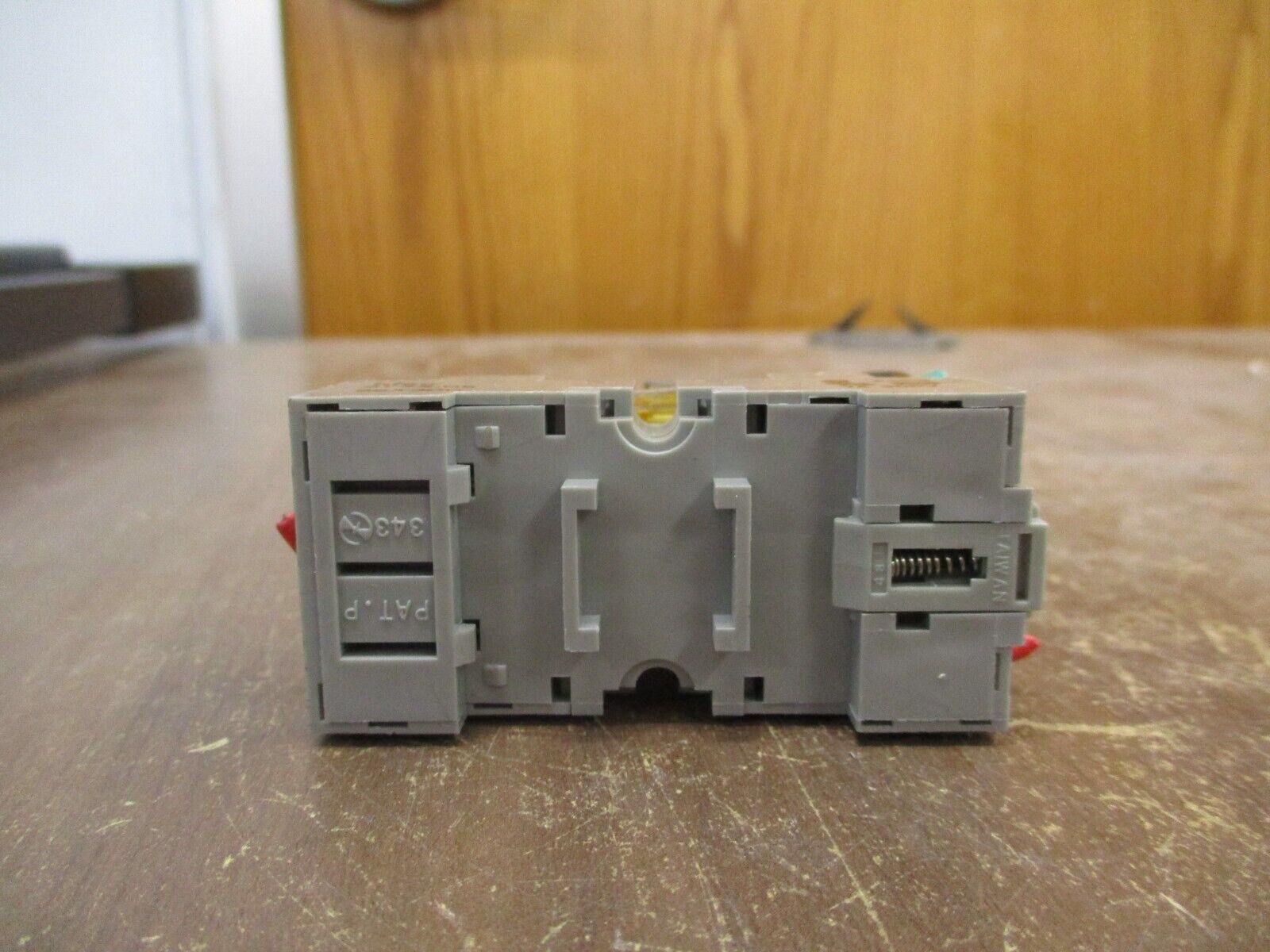 IDEC Relay w/ Base RY4S-U 120V w/ Electrocube Used