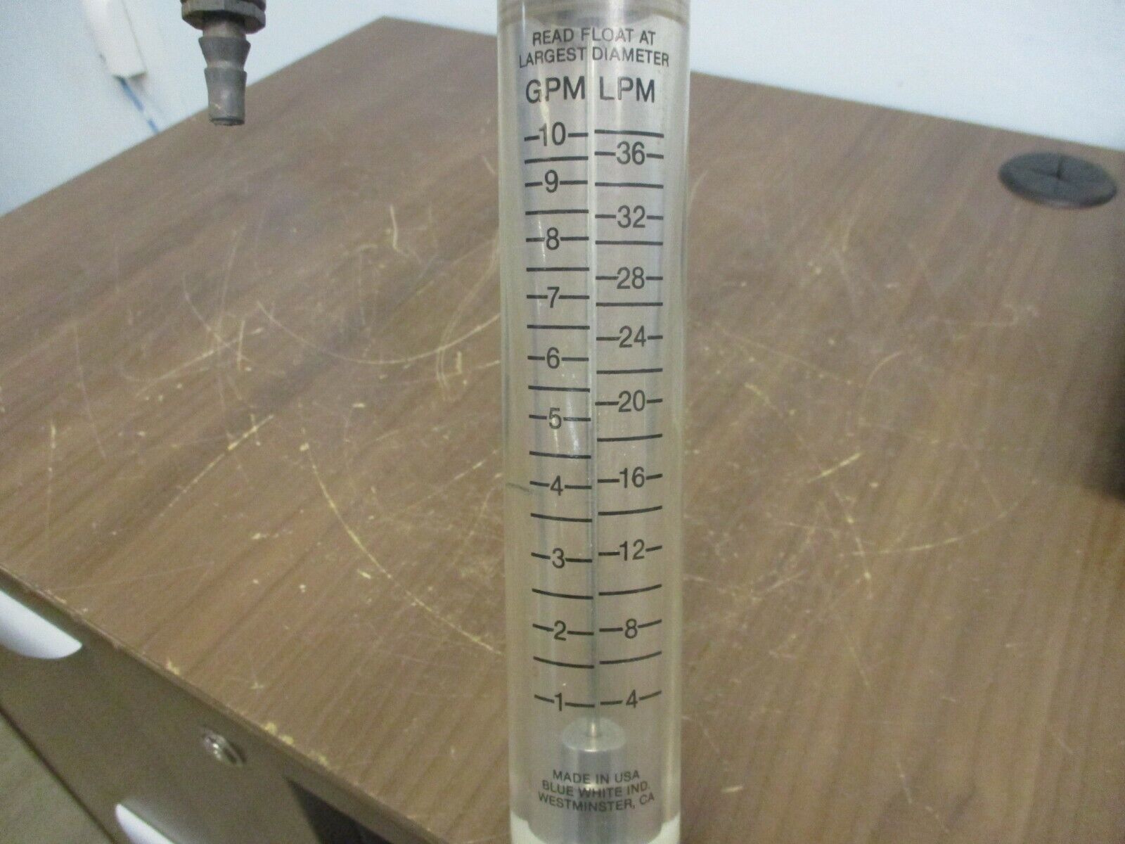 Blue White Flow Meter 9302 Range: 1-10GPM Used