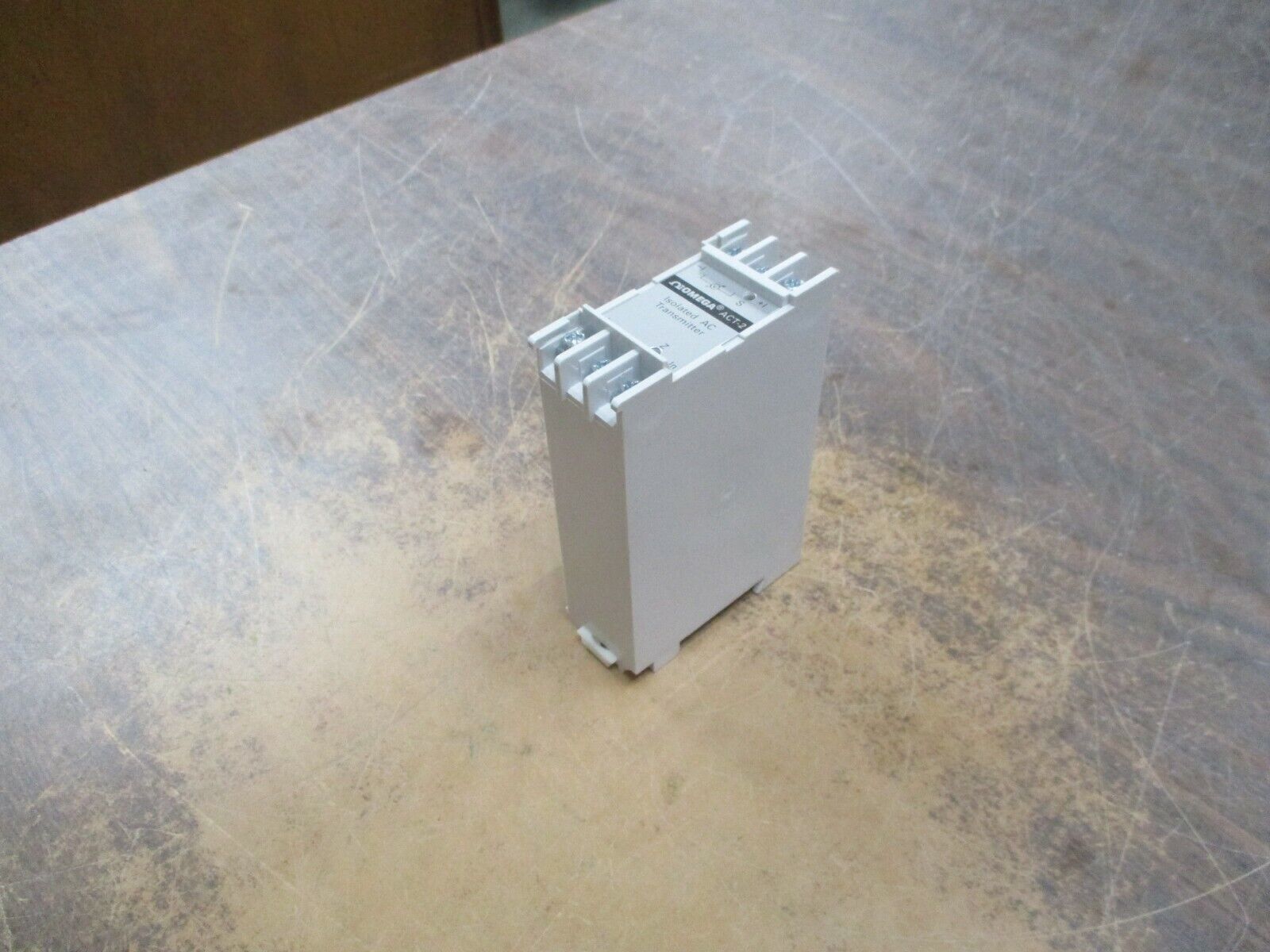 OMEGA ACT-2 Isolated AC Transmitter DRA-ACT-2V Supply: 10-36VDC Output: 4-20mA