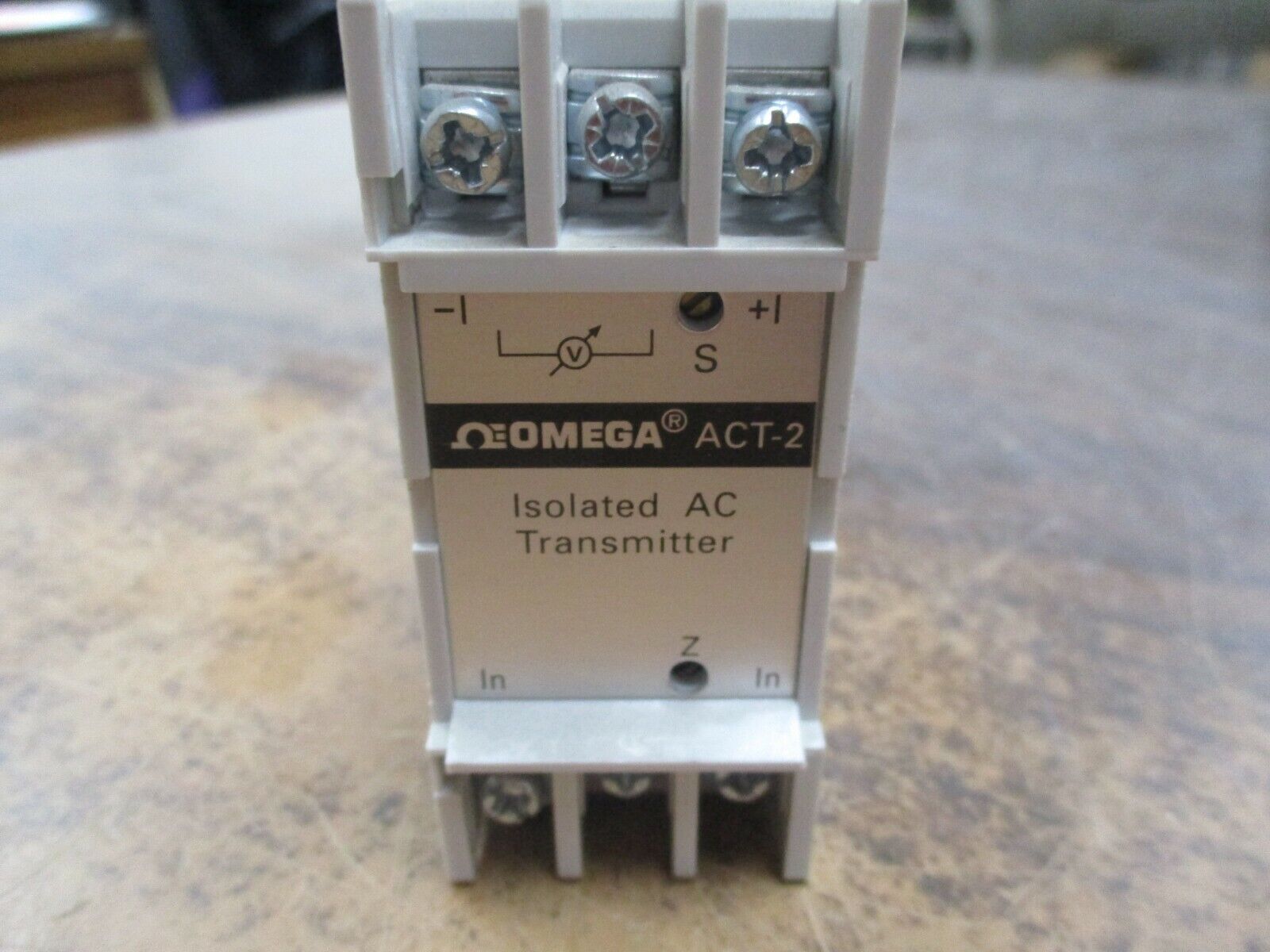 OMEGA ACT-2 Isolated AC Transmitter DRA-ACT-2V Supply: 10-36VDC Output: 4-20mA