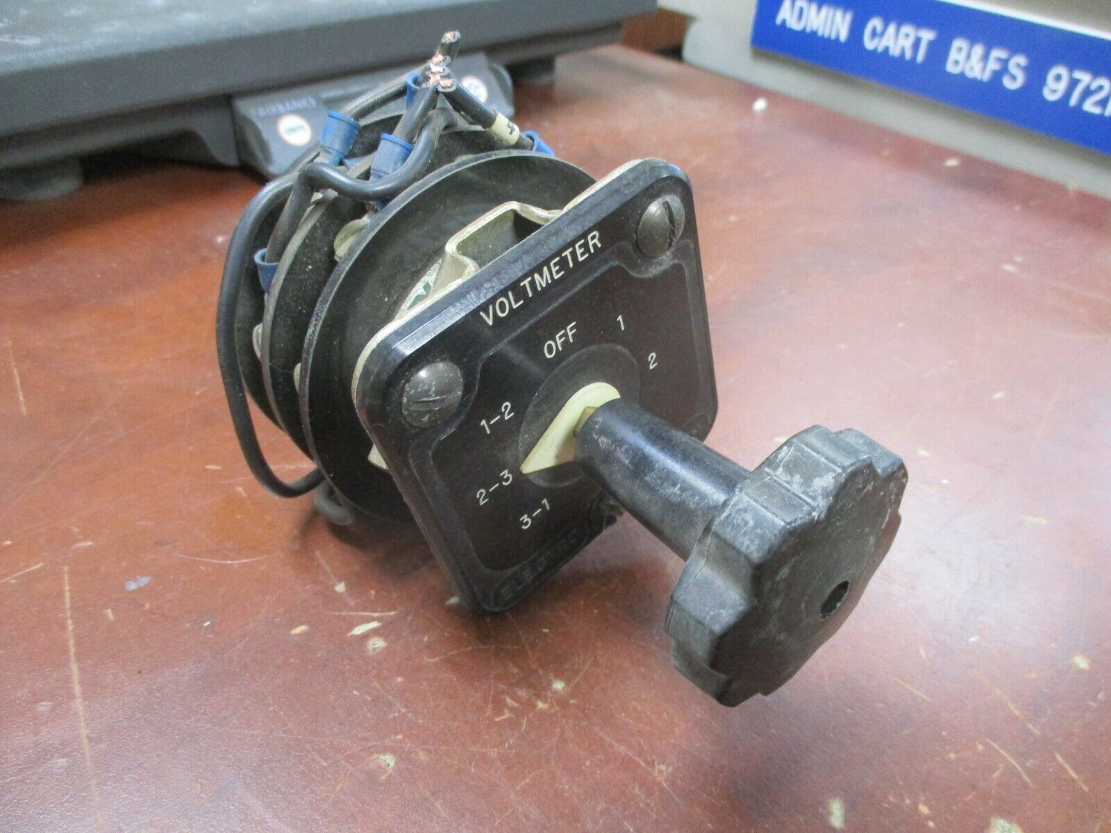 Electro Switch Series 24 Voltmeter Rotary Switch 2405C 20A 600V Used