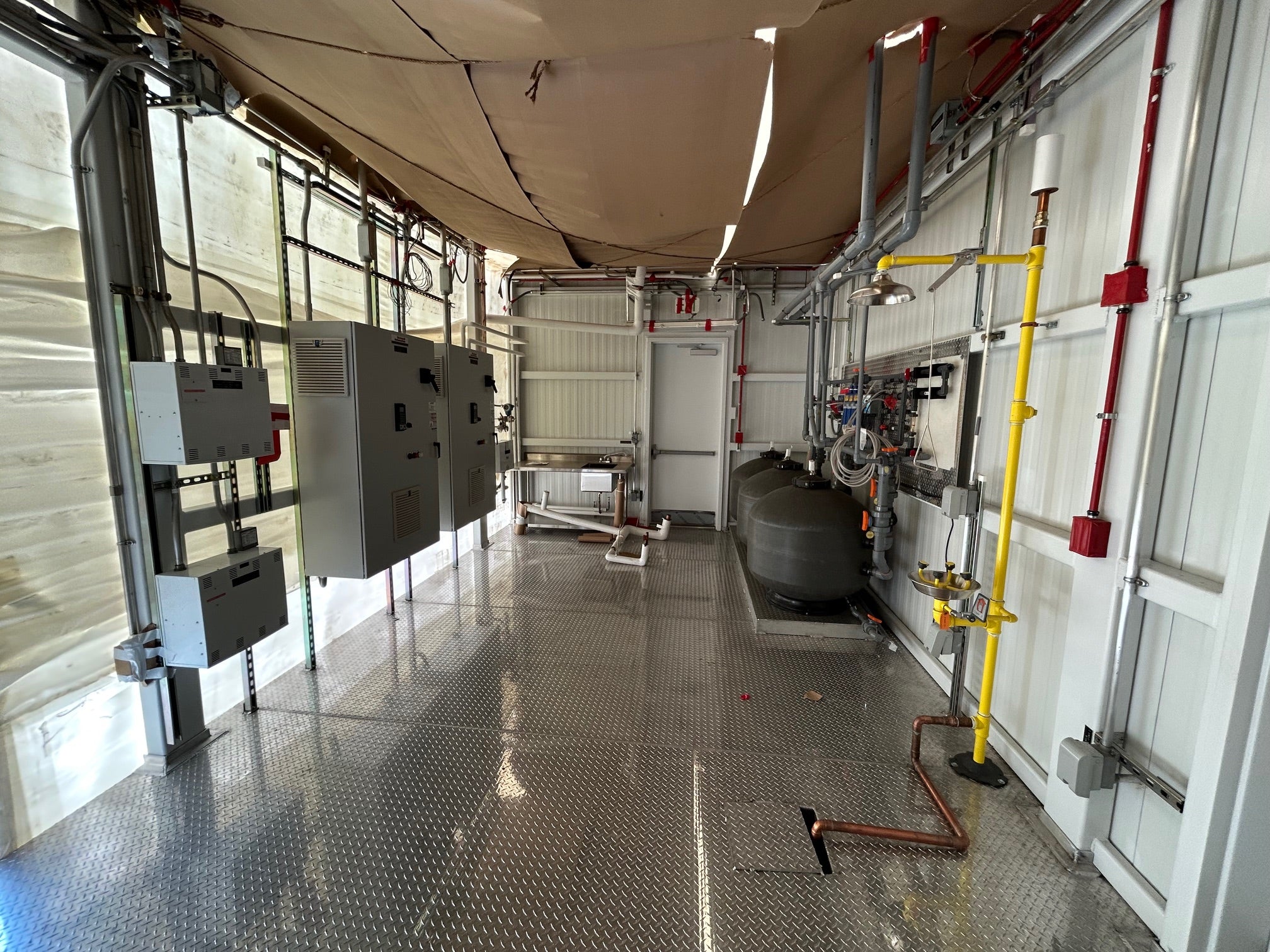 Temporary Water Cooled Chiller Package 1520 Ton 480V Trane CVHF760 Marley NC8405