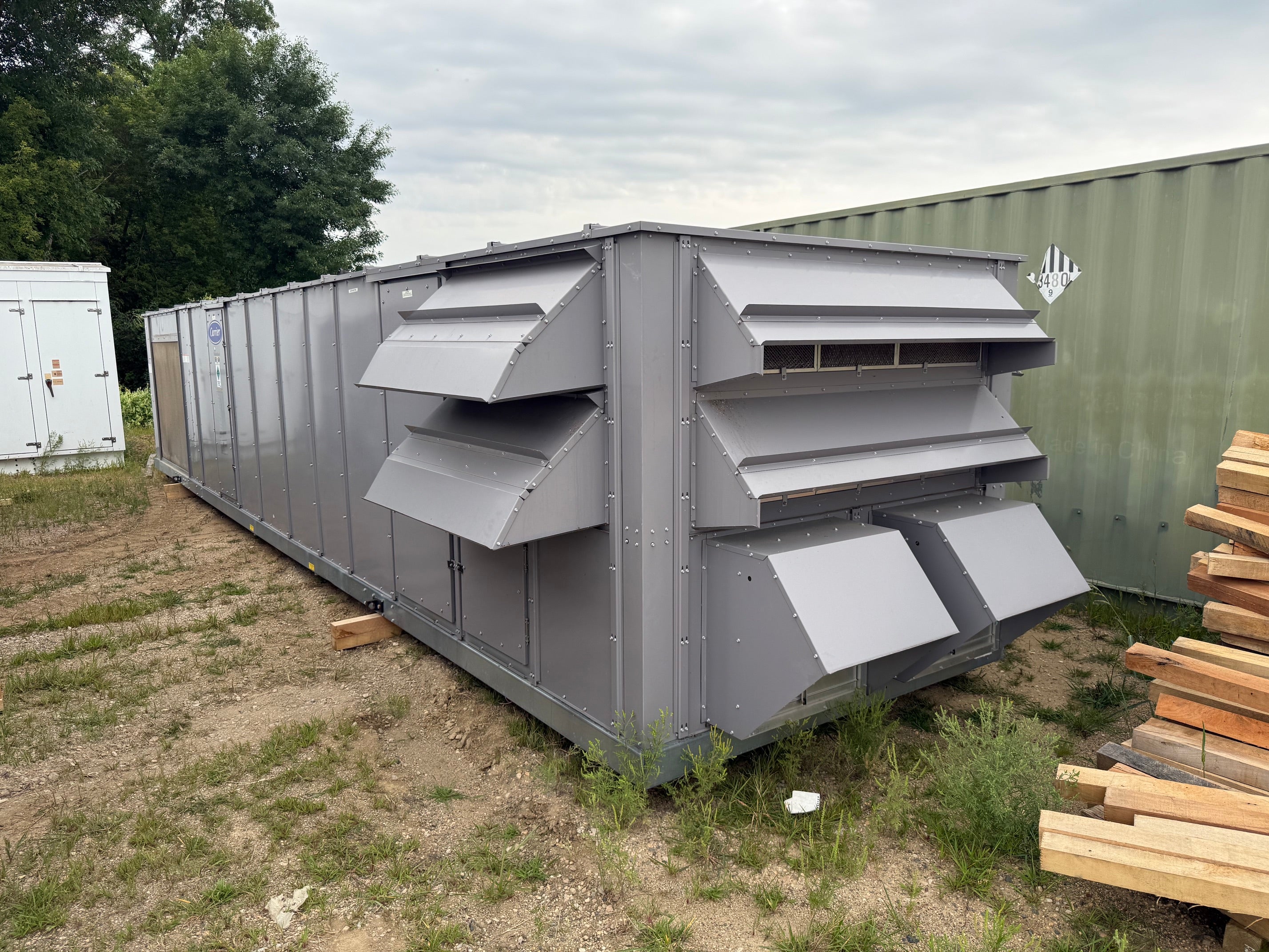 Carrier 48P Rooftop unit 60 Ton, 480V MFD 2021 Natural Gas Heat