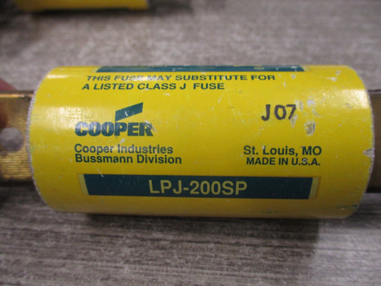 Buss Low-Peak Fuse LPJ-200SP 200A 600V Used