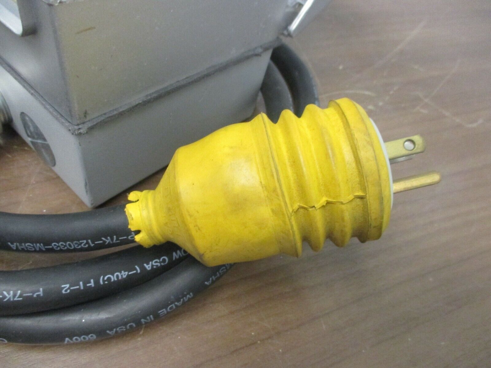 Thomas & Betts Red Dot Code Keeper Quad Receptacle 115V Wet Locations Used