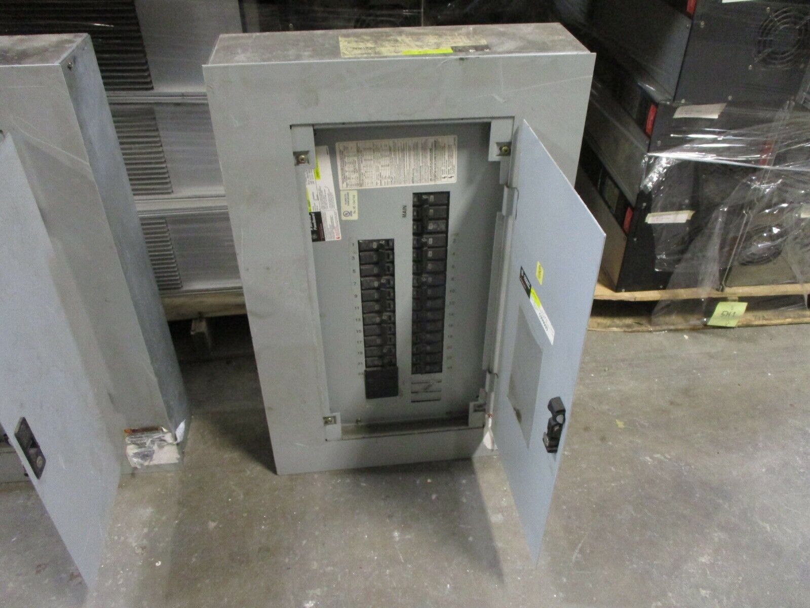 GE Main Breaker Circuit Breaker Panel AQF3241ATX 100A Main 125A Max 208Y/120V