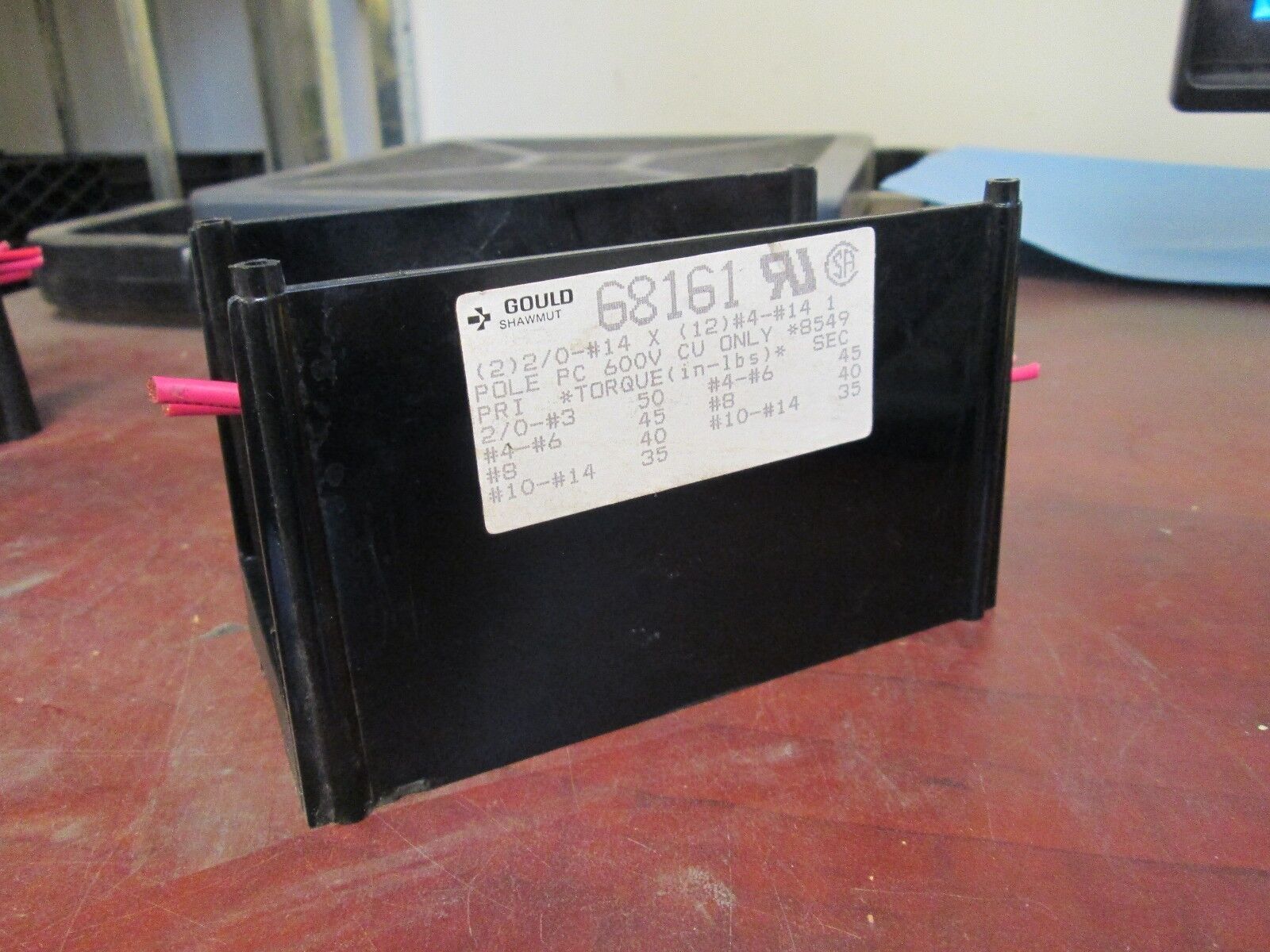 Ferraz Shawmut/Gould Terminal Block 68161 Line:(2) 2/0-#14 Load:(12) #4-#14 Used