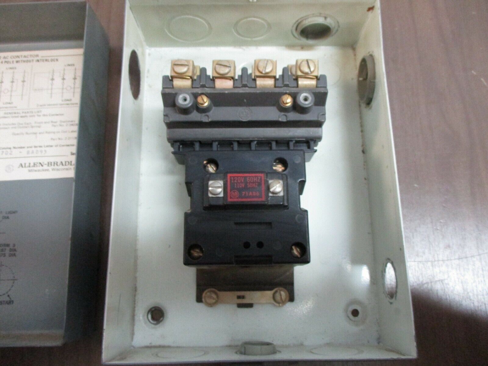 Allen-Bradley Enclosed Size 1 Contactor 702-BAD93 Ser. K 120V Coil 27A 600V Used