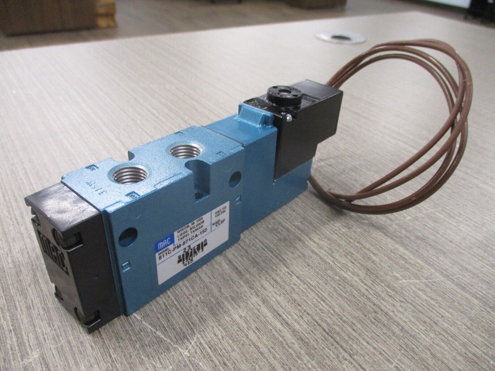 MAC Solenoid Valve 811C-PM-871CA-152 VAC-150 PSI *No Box* New Surplus