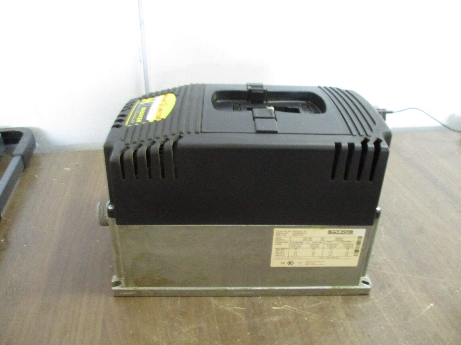 Baldor VS H2 AC Drive VS1SP22-1B 3HP 3Ph *No Keypad* Used