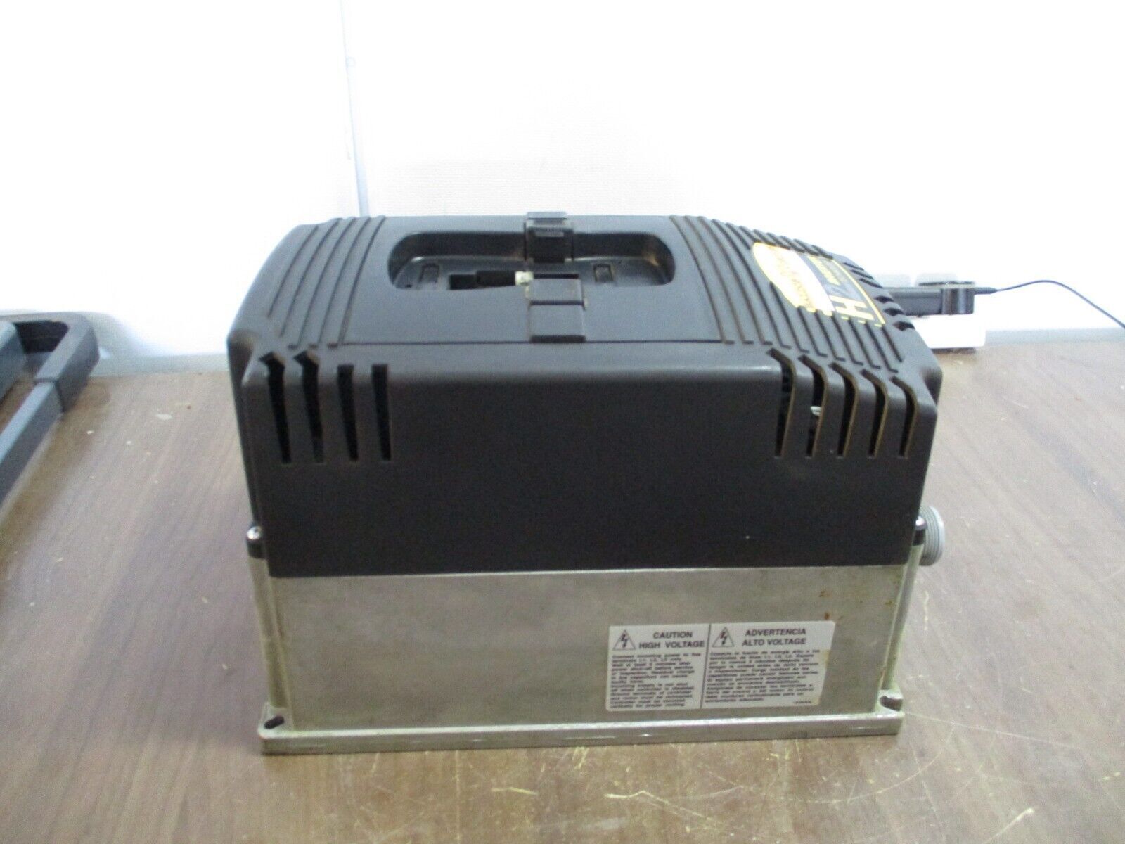 Baldor VS H2 AC Drive VS1SP22-1B 3HP 3Ph *No Keypad* Used
