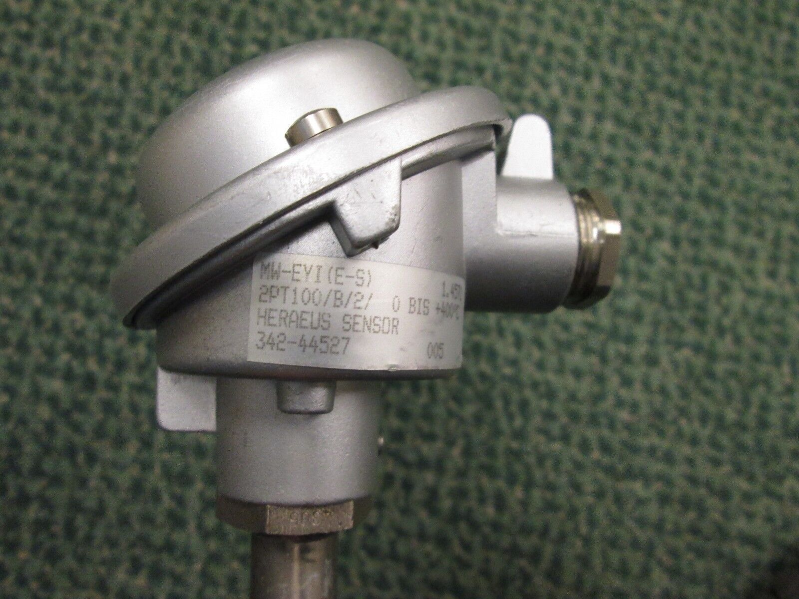 MW-EYI Heraeus Sensor 2PT100 342-44527 Temp Sensor Used