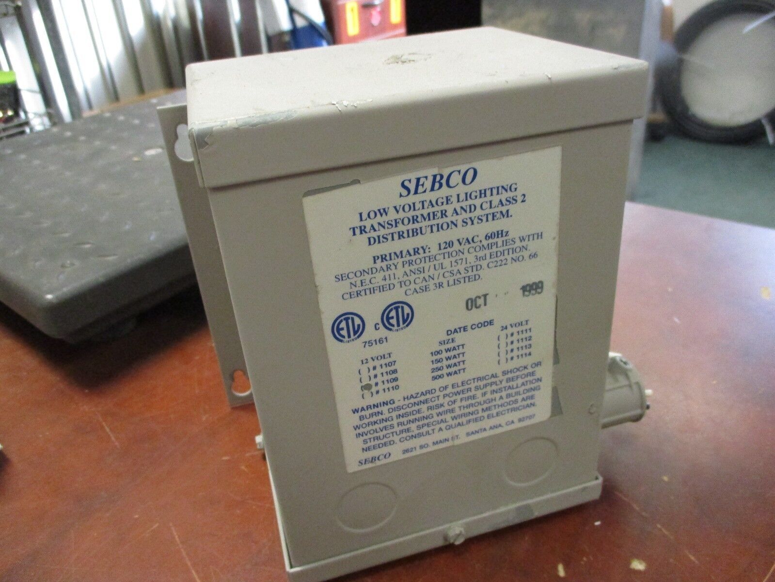 Sebco Low Voltage Lighting Transformer 1109 Pri: 120V Sec: 12V 60Hz 250W 3R Enc.