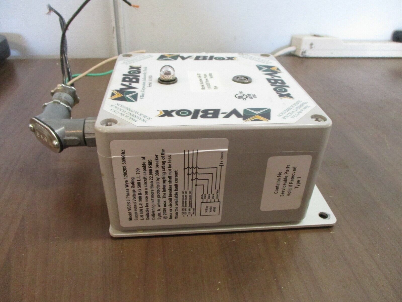 V-Blox Surge Suppressor VB-3B 120/208V 3Ph 50/60Hz *Broken Light* Used