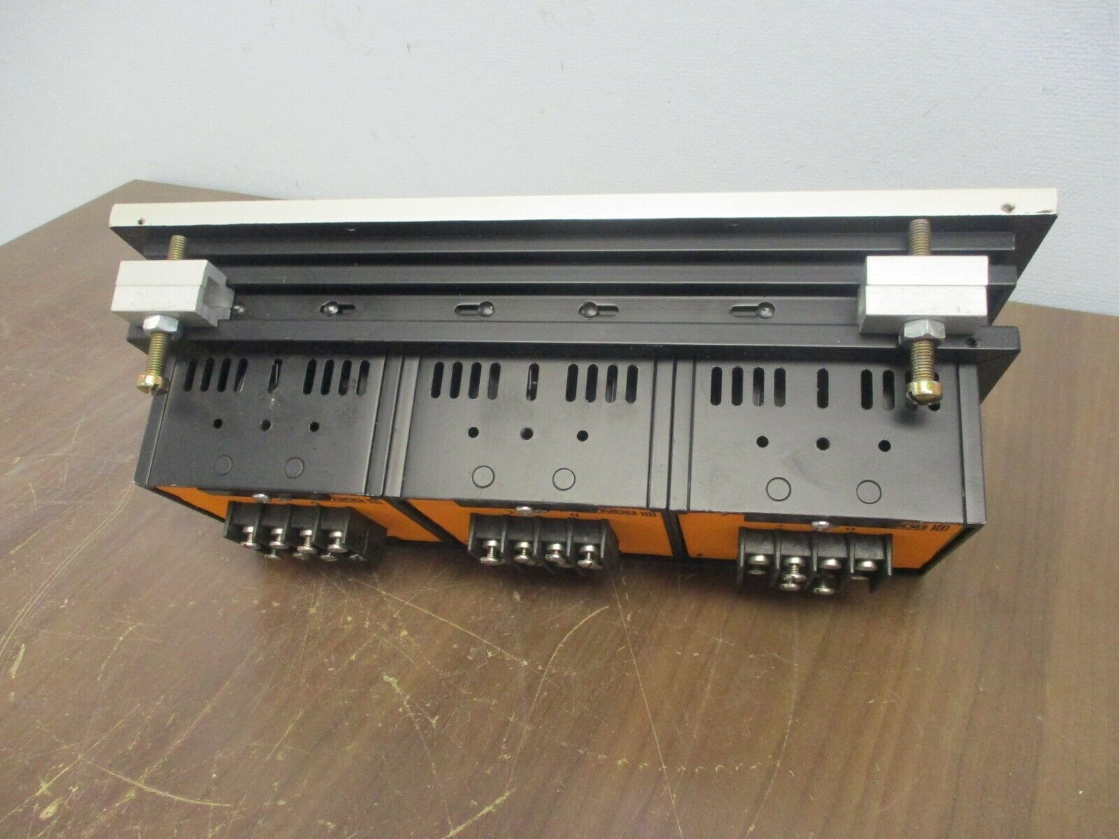 Ronan Lamp Cabinet Series 4000 115V 3A 60Hz Used **Missing (5) Terminal Screws**