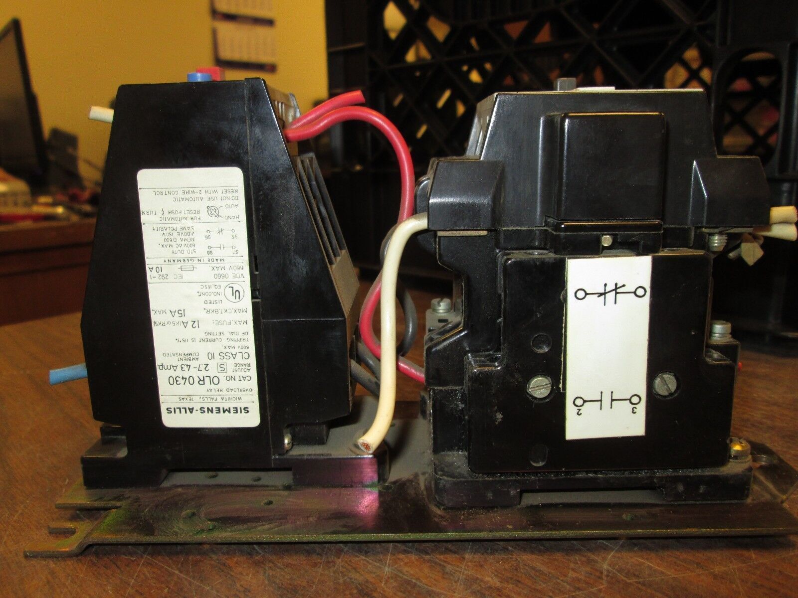 Siemens Contactor CXLAO*3 OLR 0430 120V Coil 9A 600V Used