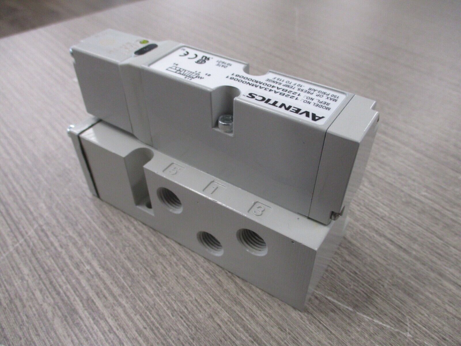 Numatics Solenoid Valve 122BA43AMN00061 New Surplus