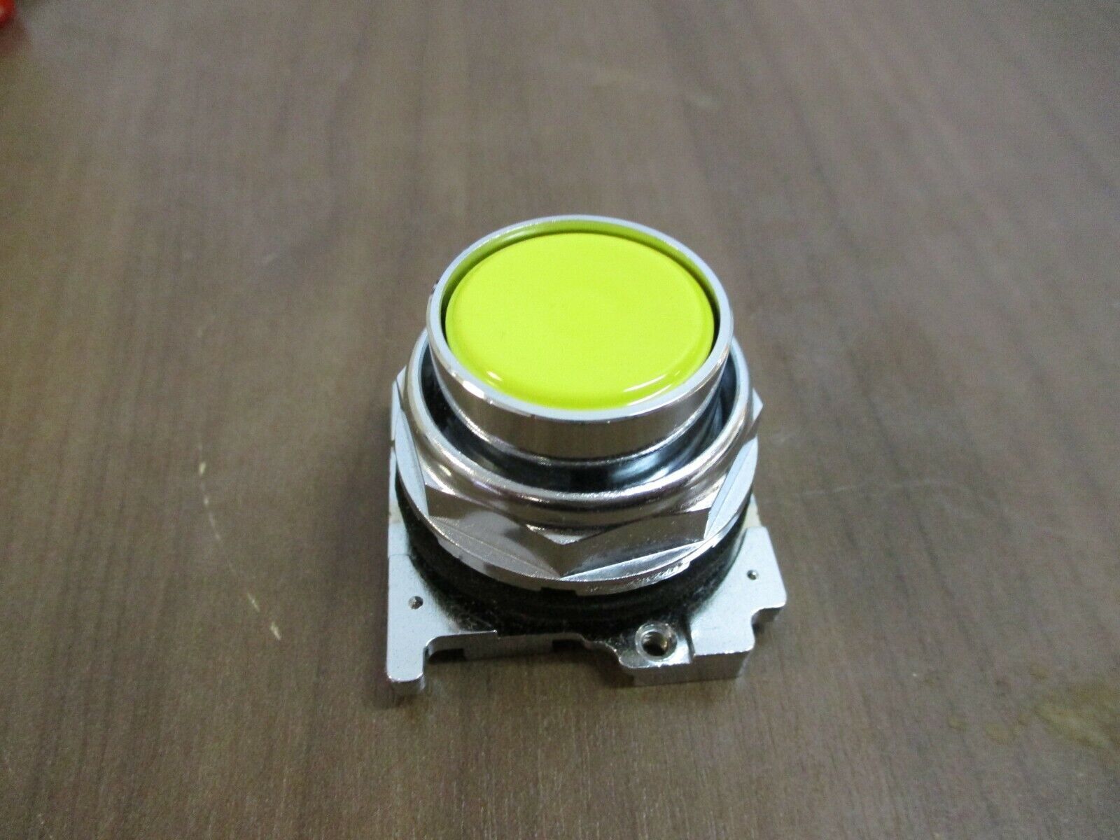 Cutler-Hammer Push Button Operator 10250T104 Yellow New Surplus