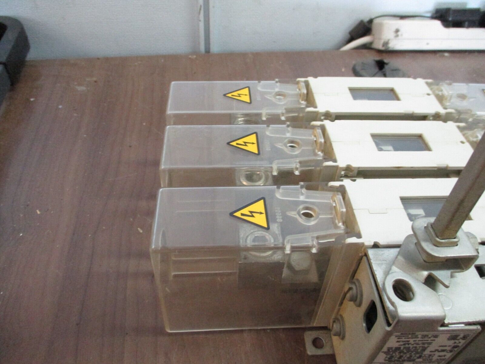Bussmann Non-Fusible Disconnect Switch BDNF200A 200A 600V 3Ph Used