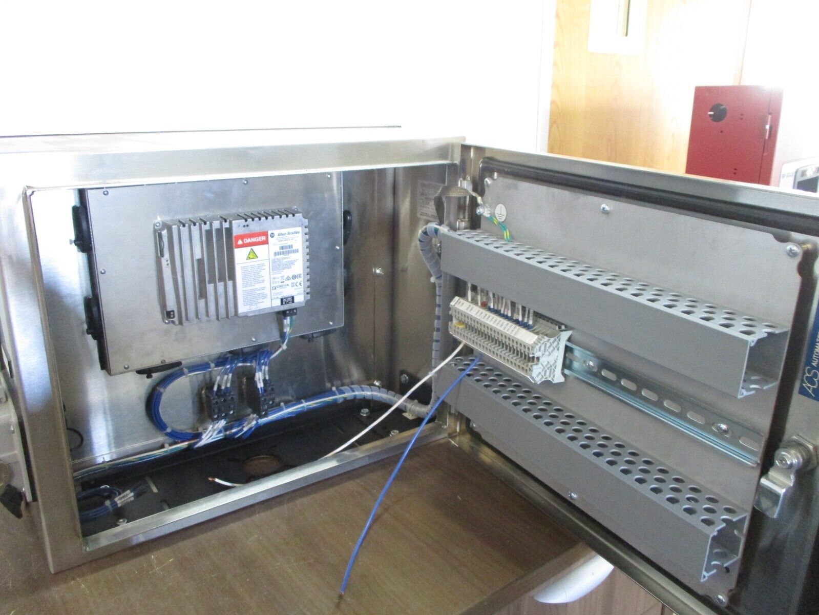 Allen-Bradley Enclosed Panelview Plus 7 2711P-T12W22D9P Ser. A *No Box*
