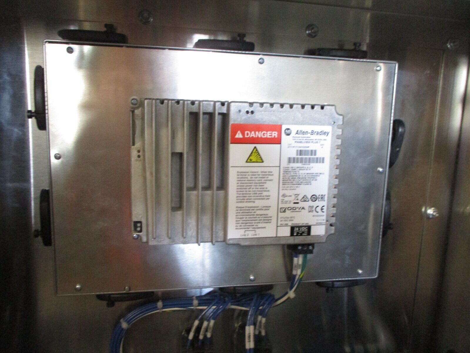 Allen-Bradley Enclosed Panelview Plus 7 2711P-T12W22D9P Ser. A *No Box*