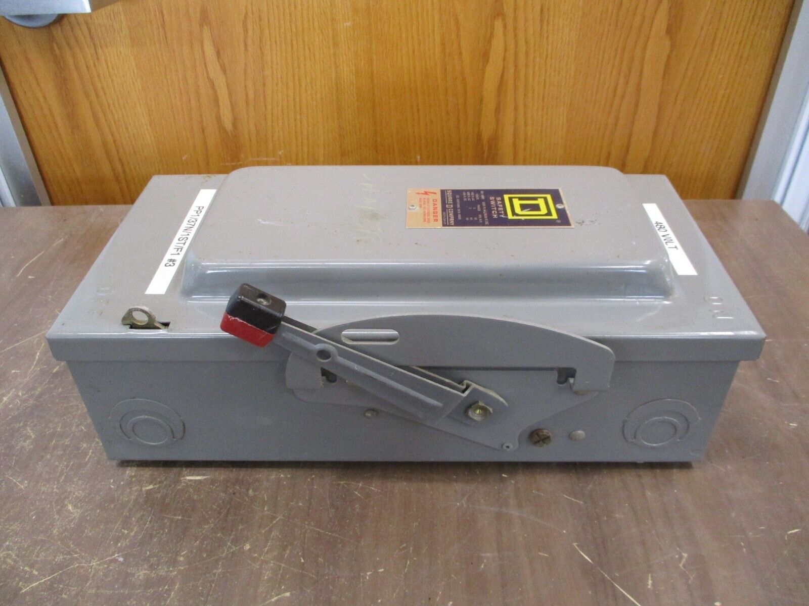 Square D Non-Fusible Safety Switch HU362 60A 600V 3P Nema 1 Enclosure Used