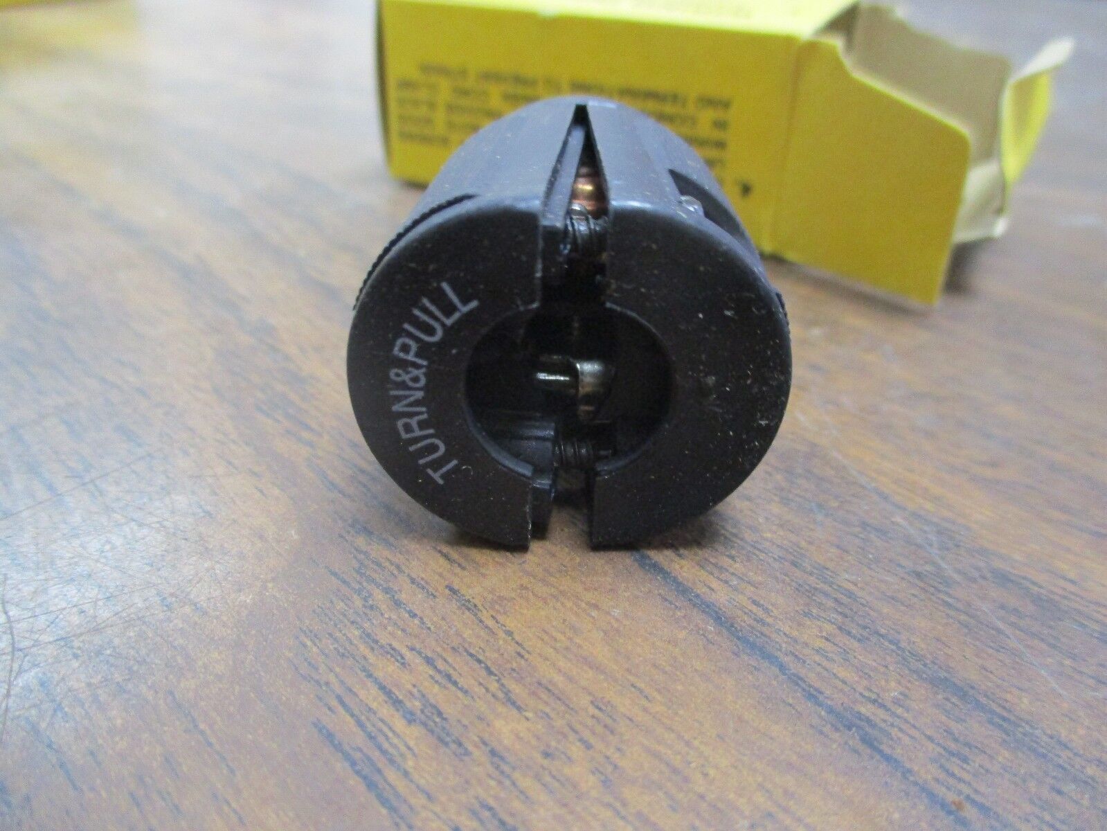 Hubbell Twist lock plug, HBL7465V, 15A,125V New Surplus