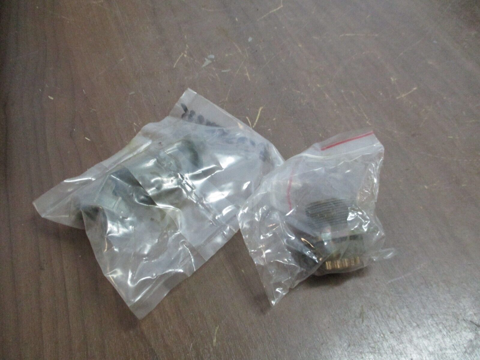 Amphenol Receptacle MS3102A20-27S 14-Pin New Surplus