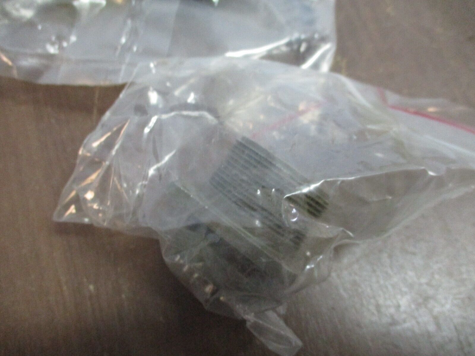 Amphenol Receptacle MS3102A20-27S 14-Pin New Surplus
