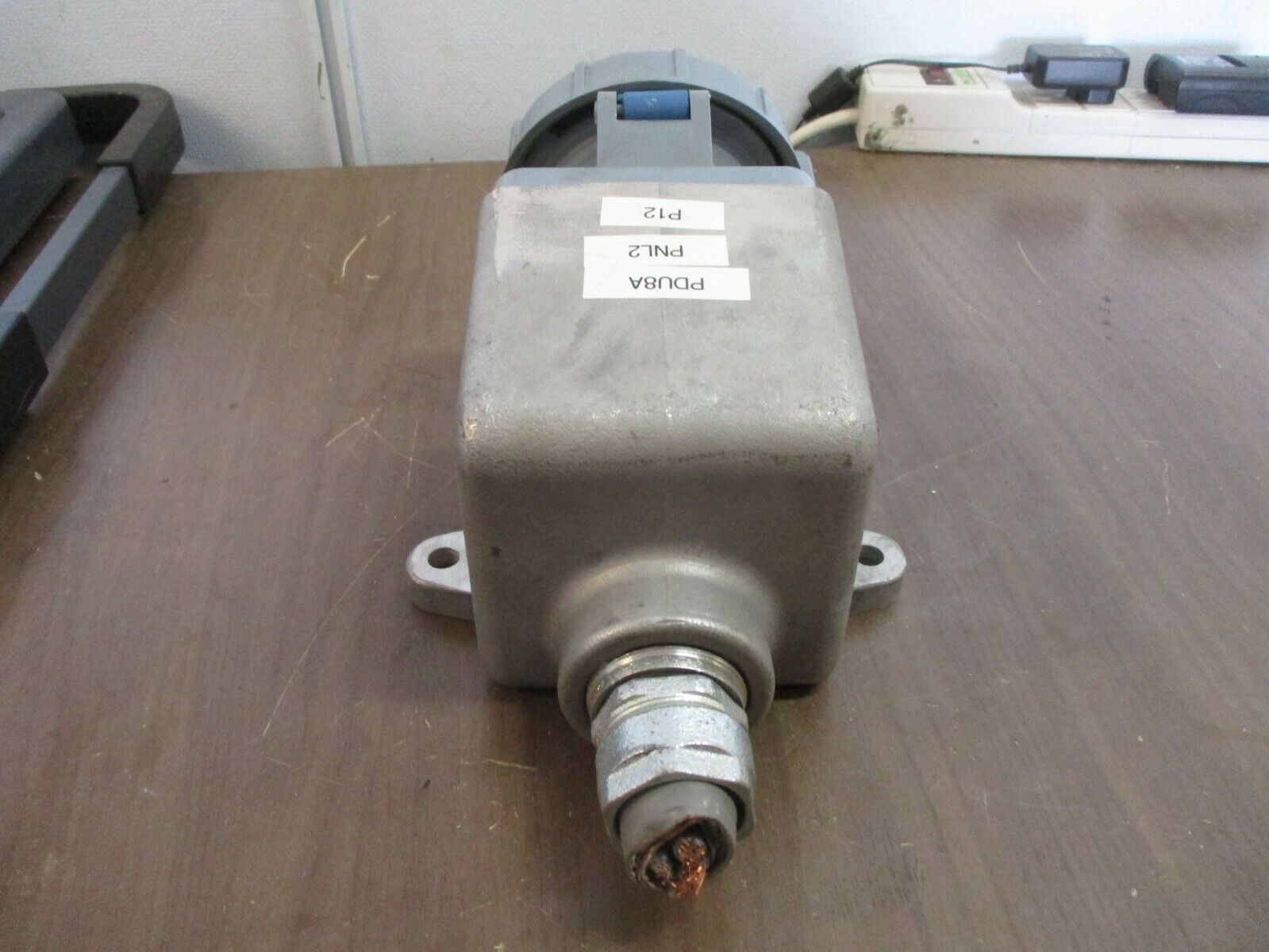 Cooper Receptacle w/ Base CD460R9W 60A 250V 3P 4W Used