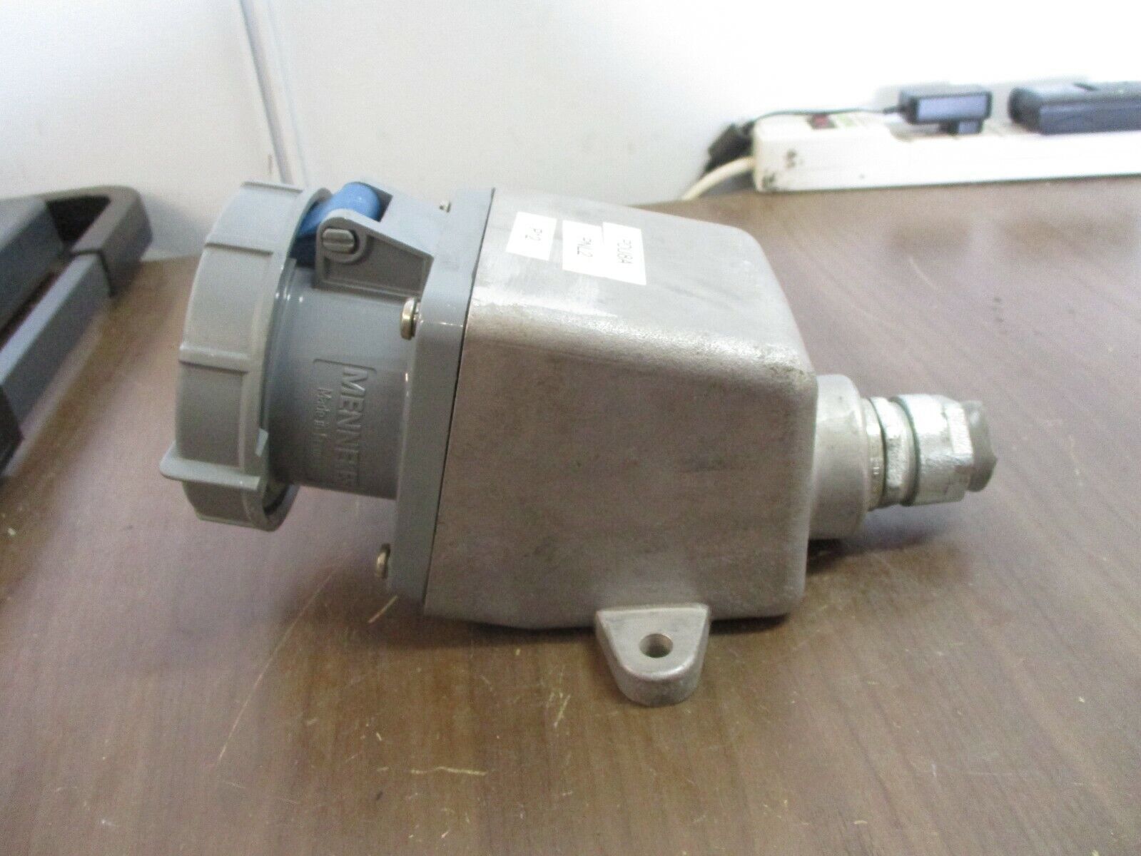 Cooper Receptacle w/ Base CD460R9W 60A 250V 3P 4W Used