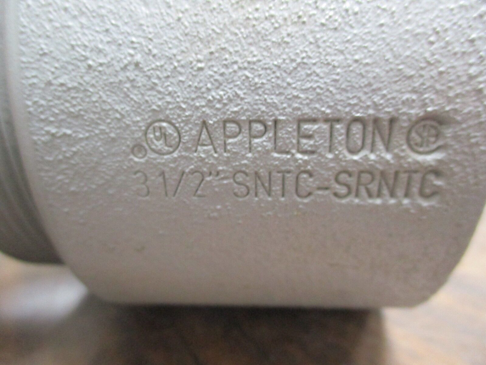 Appleton Metallic Connector SNTC-SRNTC Size 3-1/2" New Surplus