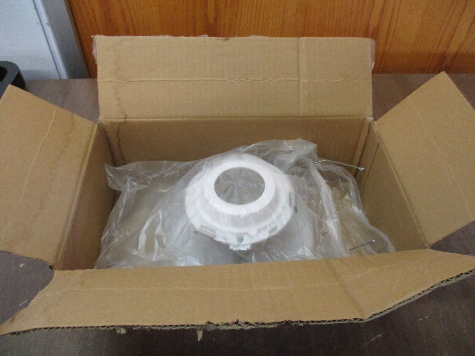 Eaton Halo Commercial Medium Downlight Reflector 41MDW 4" Lens Self Flange