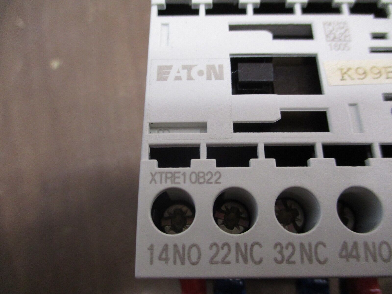 Eaton Contactor XTRE1 0B22 120V Coil 10A 600V Used