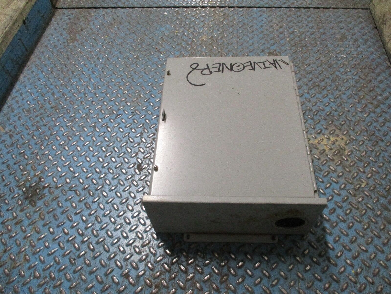 Wiegmann 3R Enclosure RHC201606 Size: 20x16x06" Used