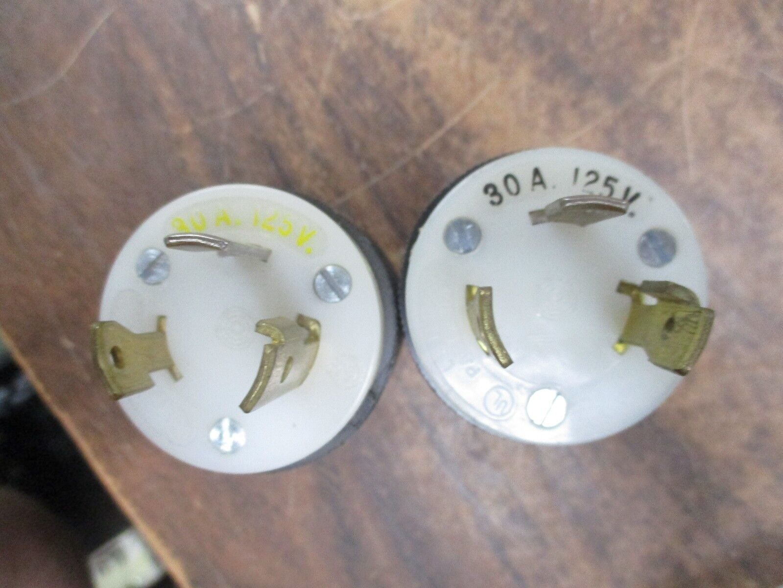 Hubbell Twist Lock Plug 30A 125V *Lot of 2* Used